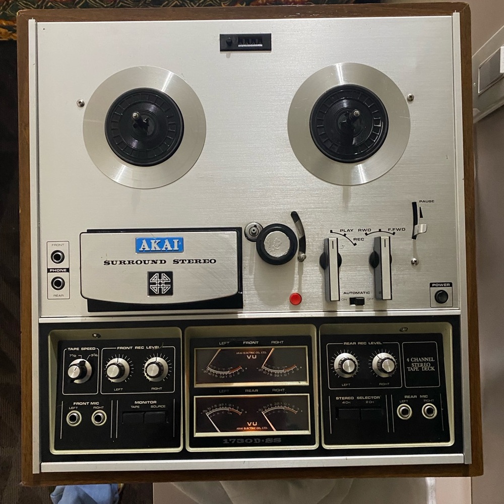 Akai surround stereo